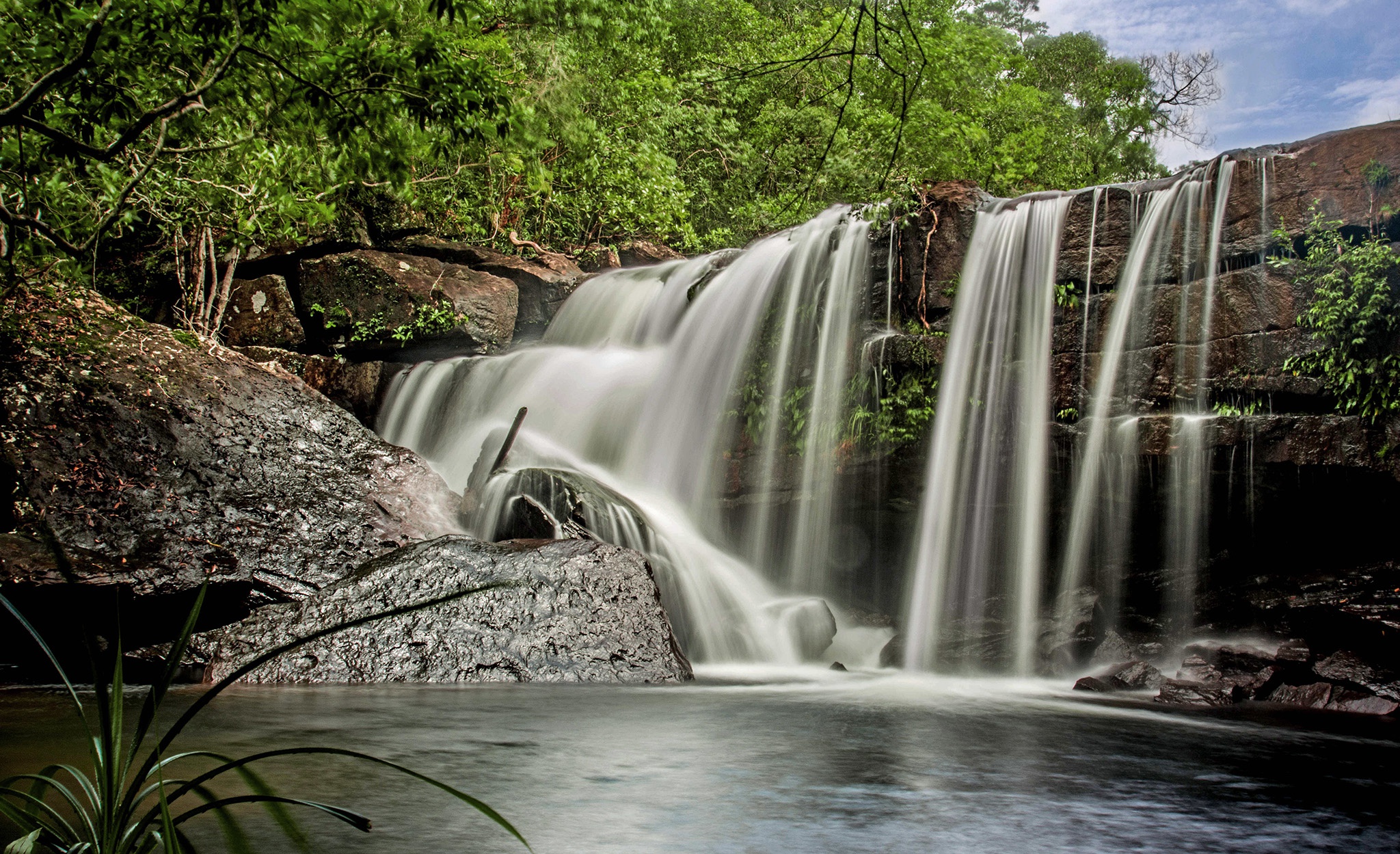 Canh sac dam say o vung dat phia tay nam To quoc hinh anh 5