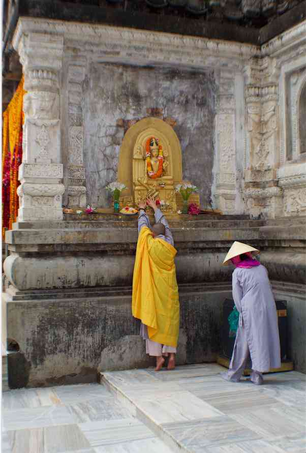 BODH GAYA, nơi muộn phiền bỏ lại - 9