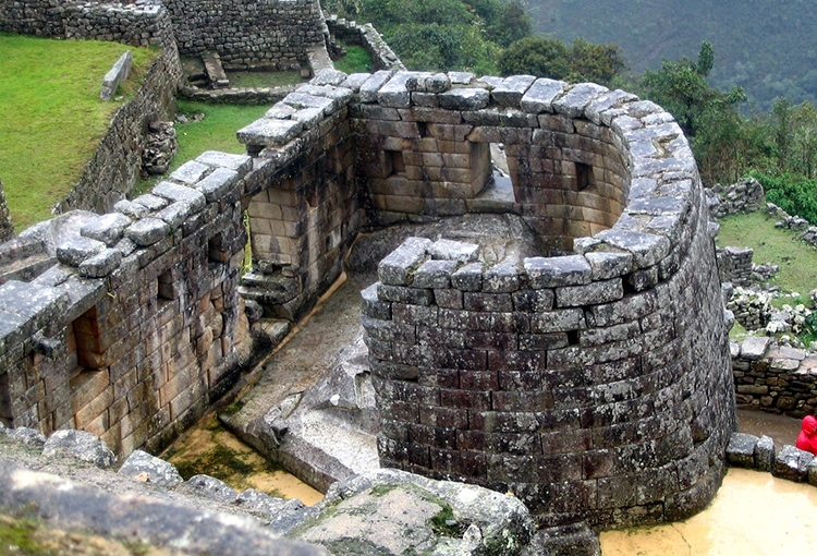 Đền Mặt Trời bên trong thành cổ Machu Picchu. Ảnh: Jaunty Jane.