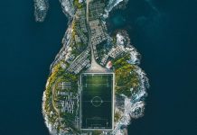 Đến “Venice của phương Bắc” đừng quên check in tại sân bóng độc đáo nhất châu Âu khiến cả tín đồ du lịch lẫn hội mê môn thể thao vua bấn loạn Đến Venice của phương Bắc đừng quên check in tại sân bóng độc đáo nhất châu Âu khiến cả tín đồ du lịch lẫn hội mê môn thể thao vua bấn loạn - Ảnh 1.