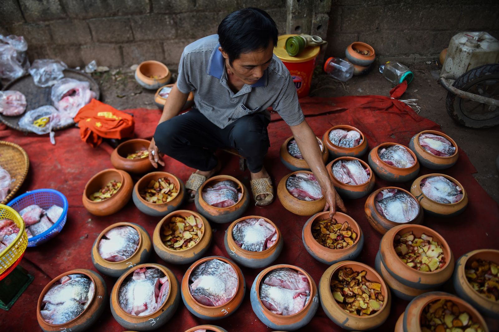 Chau A phu sac do, ron rang don Tet Nguyen dan hinh anh 6 9.jpg