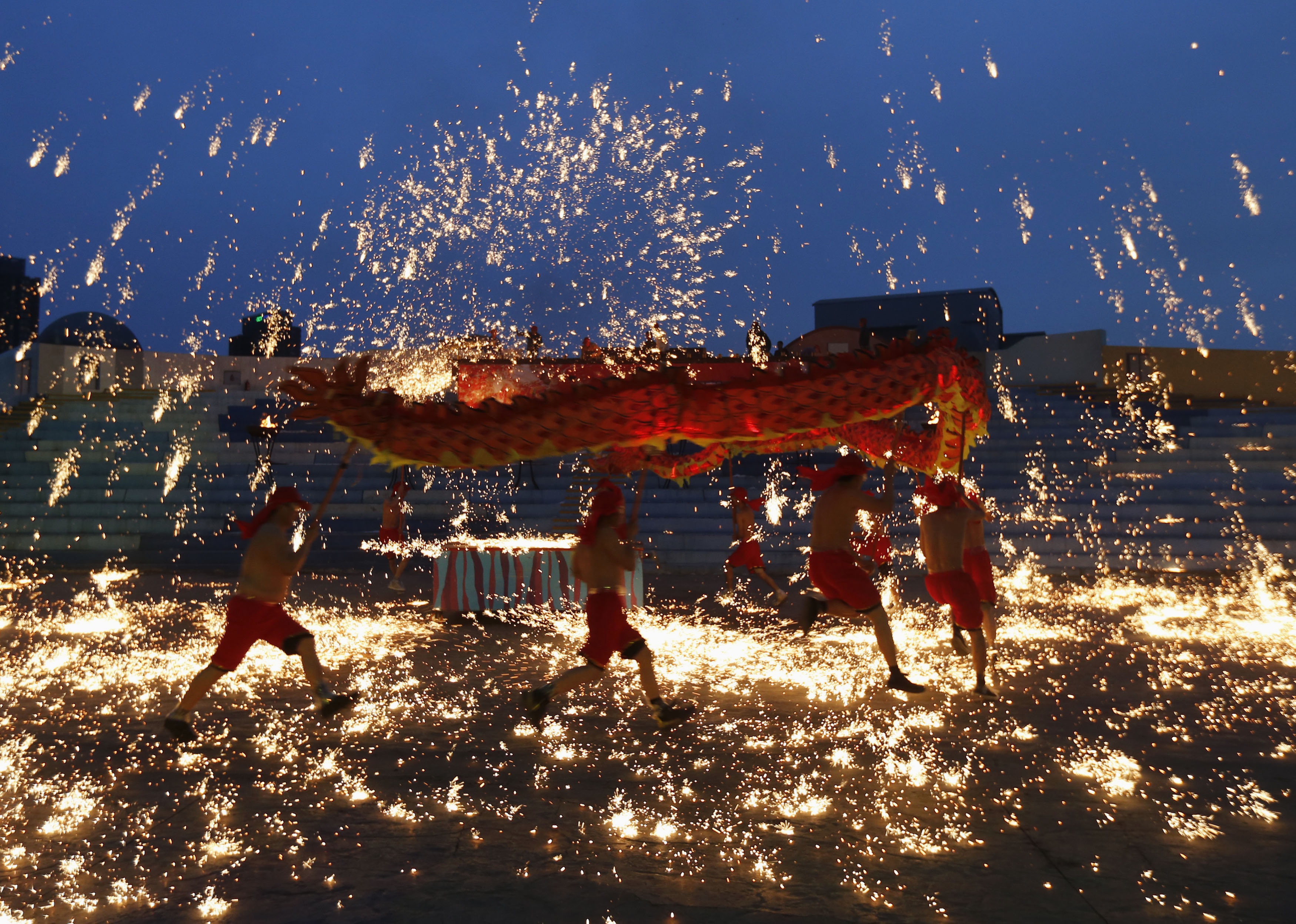 Sac do ngap tran trong dip Tet Am lich tai Trung Quoc hinh anh 19 ABC.jpg