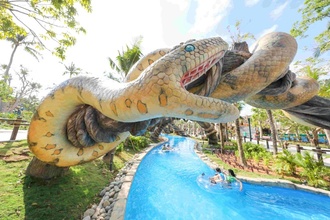 Cong vien nuoc chu de Aquatopia Water Park chinh thuc khai truong hinh anh 5 Cac_tro_choi_danh_cho_gia_dinh_day_thu_vi_tai_Aquatopia_Water_Park.jpg