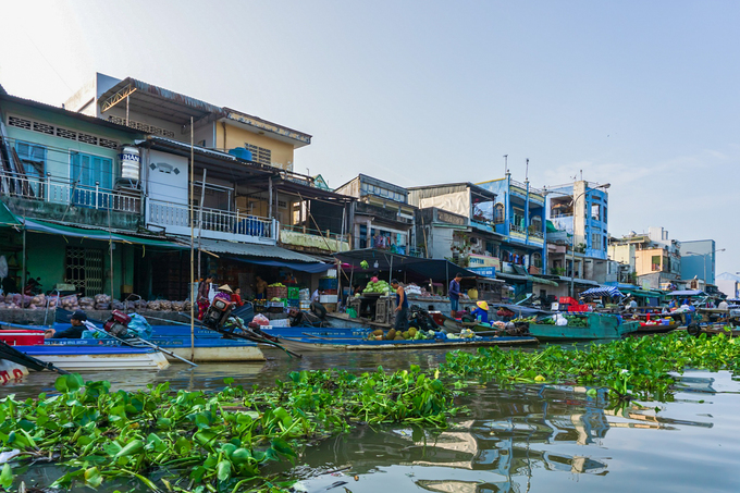 Chợ nổi Ngã Năm ngày giáp Tết