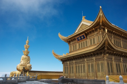 Tien canh dam chat kiem hiep tren nui Nga Mi mua dong hinh anh 4 Emeishan_Golden_Summit_3_Mark_Kao.jpg