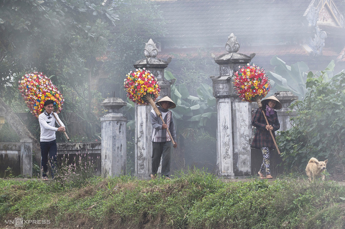 Không khí Tết ở làng hoa giấy Thanh Tiên