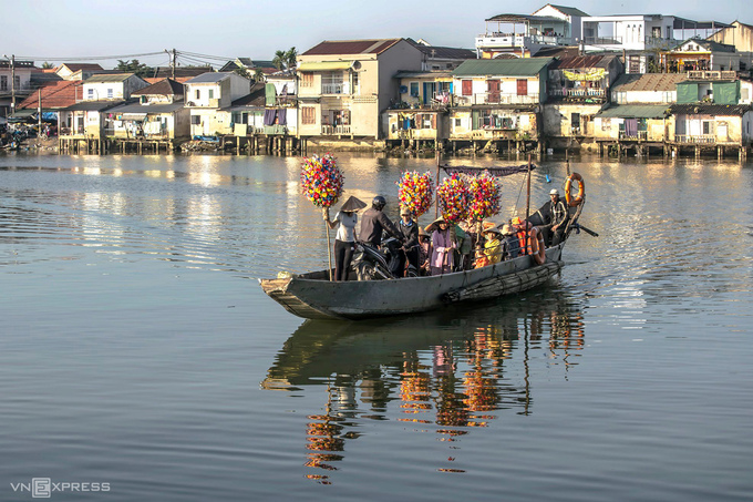 Tết ở làng hoa giấy Thanh Tiên