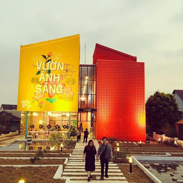 Vườn Ánh Sáng Lumiere Đà Lạt – Tọa độ check-in “xịn sò” đang khiến cộng đồng du lịch chao đảo