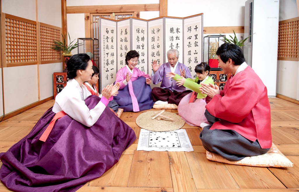 Thuc trang dem va phong tuc don Tet Am lich tai cac nuoc chau A hinh anh 2 Seollal.jpg