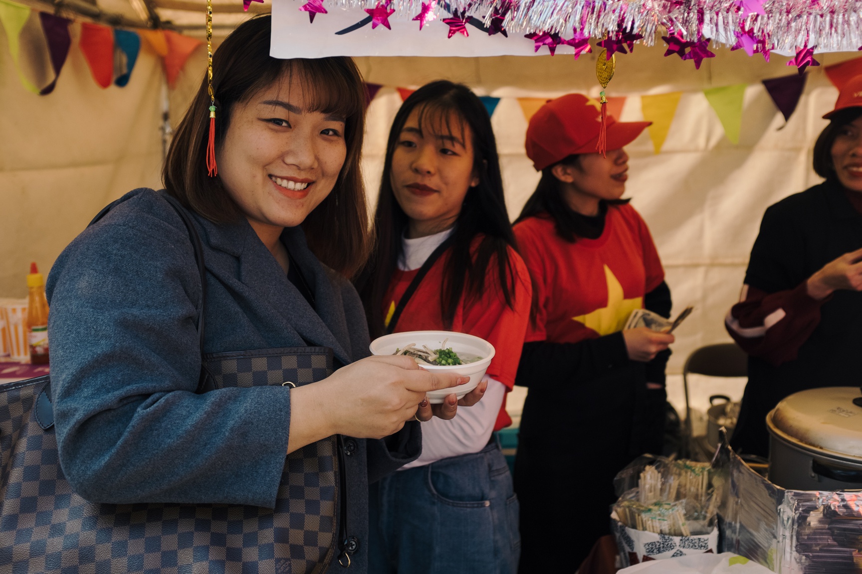 Thanh pho o Nhat Ban ron rang don Tet co truyen Viet Nam hinh anh 7 TetVietLong_19.jpg