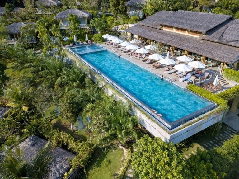 Kỳ nghỉ Tết 2020 sẽ “chill” hơn khi dừng chân ở 3 resort Phú Quốc đẹp đến rụng rời này
