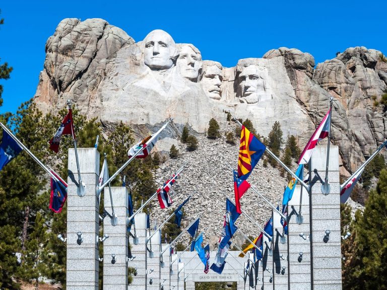 Câu chuyện phía sau 4 gương mặt tổng thống Mỹ ở núi Rushmore Câu chuyện phía sau 4 gương mặt tổng thống Mỹ ở núi Rushmore