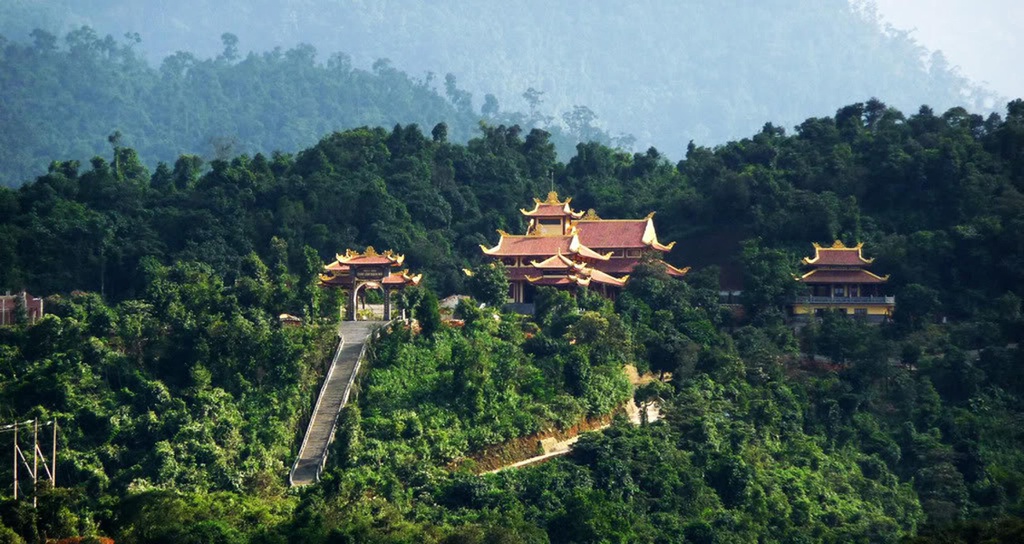 Du xuan dau nam tai nhung ngoi chua dep, linh thieng o Da Lat hinh anh 5 2._Asia_Travel.jpg