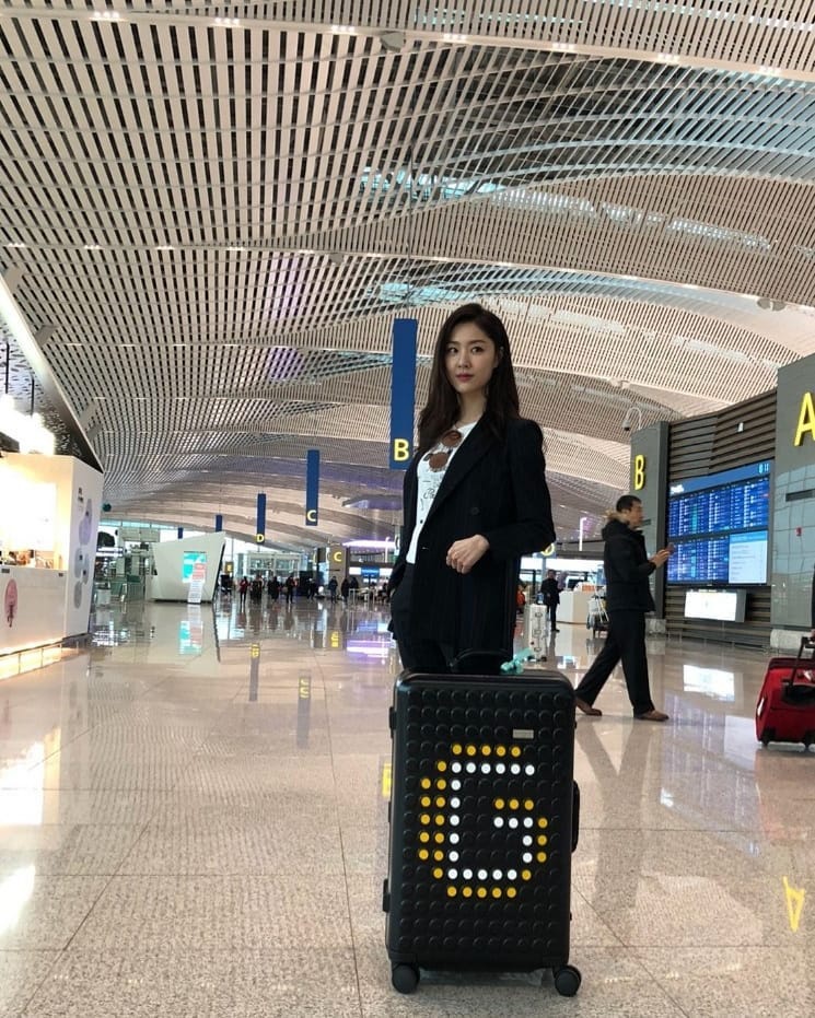 Thuy Si, My trong anh check-in cua 2 nu chinh 'Ha canh noi anh' hinh anh 14 28155511_418140218611240_7658561691092779008_n.jpg