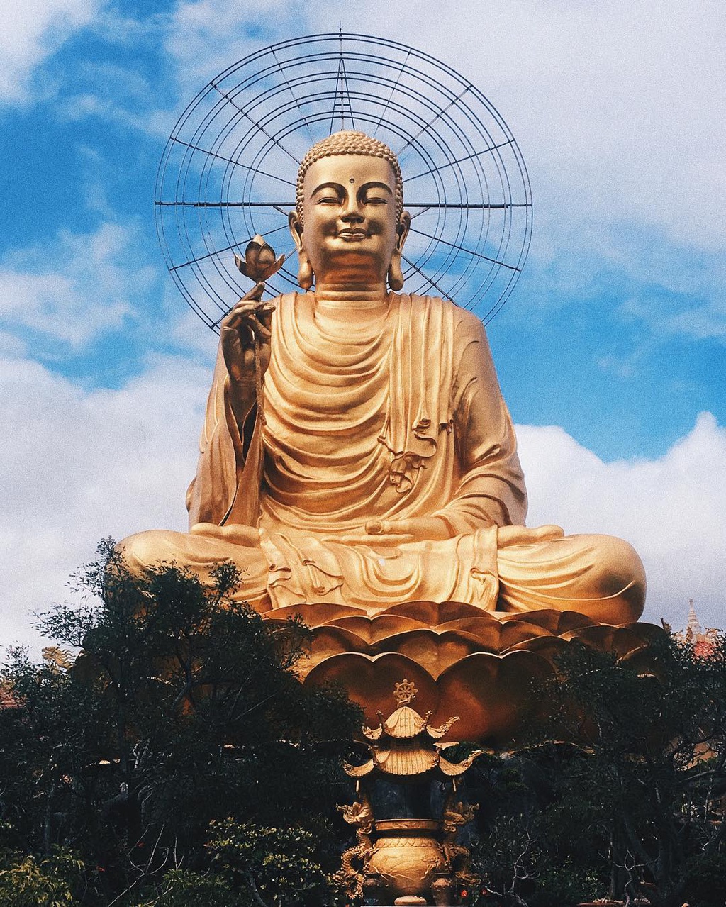 Du xuan dau nam tai nhung ngoi chua dep, linh thieng o Da Lat hinh anh 10 3._loris_f_loris.jpg
