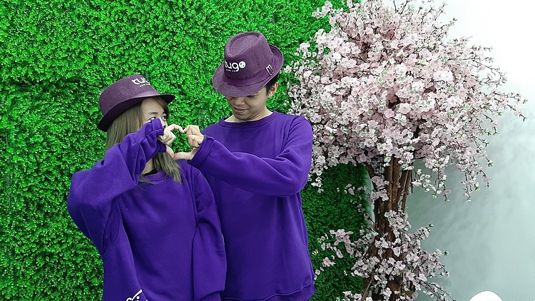 Tugo tặng áo đôi cho khách ngày Valentine Tugo tặng áo đôi cho khách ngày Valentine
