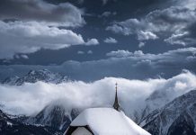 Choáng ngợp trước vẻ đẹp siêu thực của ngôi làng không xe hơi được mệnh danh là thiên đường mùa đông ở Thụy Sĩ