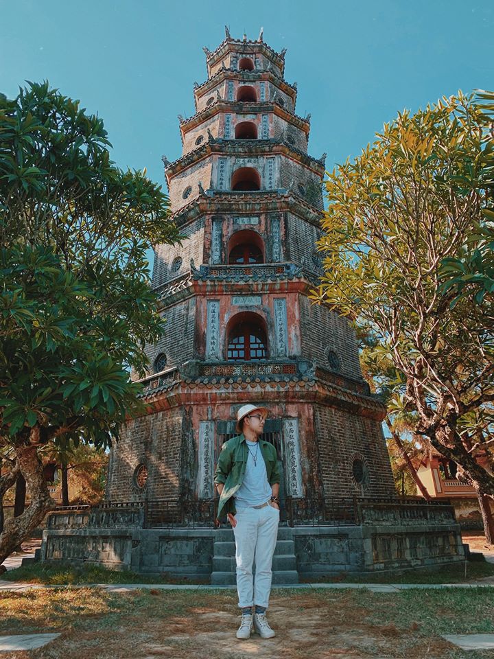 Kham pha Hue co kinh va huyen ao tai loat diem den dep nhu mo hinh anh 18 7_chua_thien_mu1.jpg