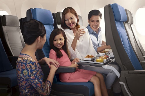 Khoang hạng phổ thông trên máy bay Airbus 350-900.