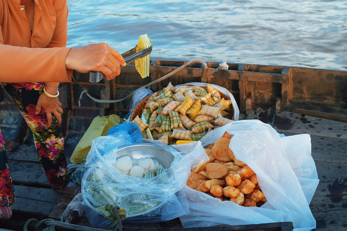 Bữa sáng trên sông