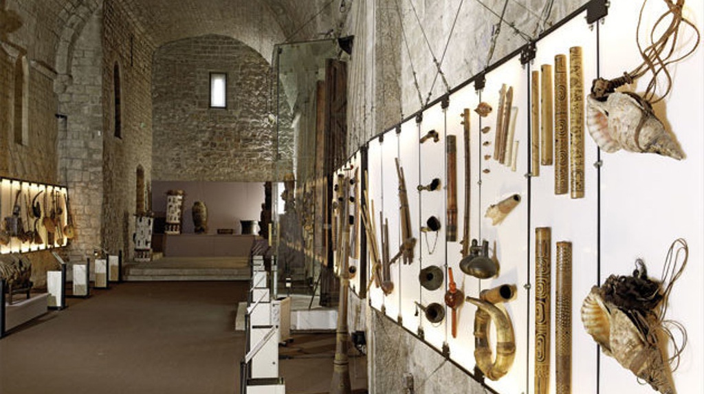 Dan sao ‘Ky sinh trung’ tung du lich o dau? hinh anh 9 castre_museum_cannes_cannes.jpg