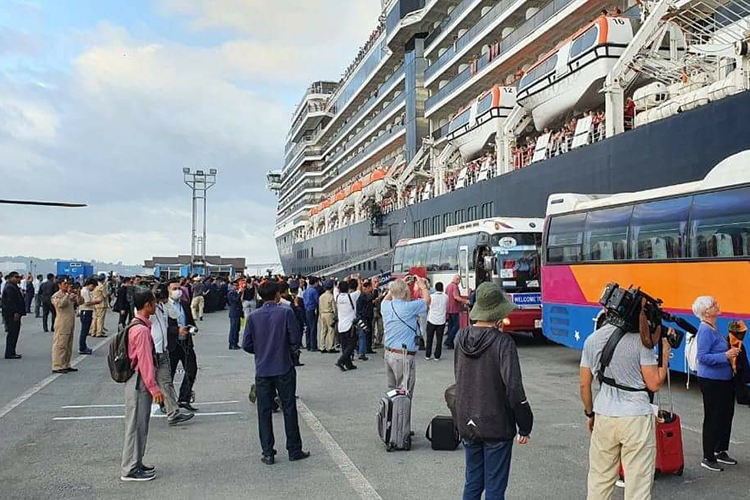 Nhân viên đón tàu Westerdam đến từ đâu? Nhân viên đón tàu Westerdam đến từ đâu?