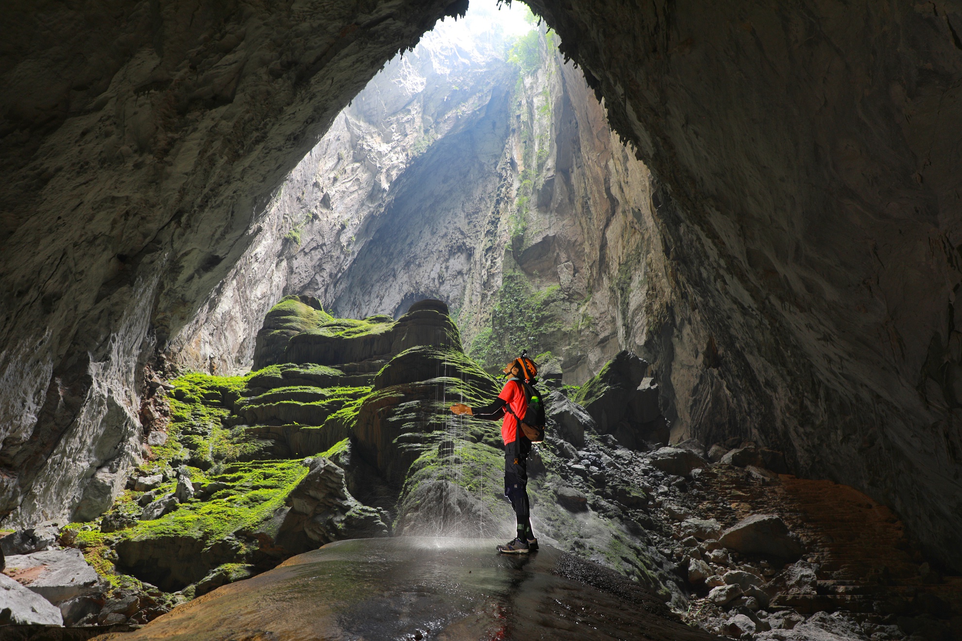 Hanh trinh kham pha Son Doong cua hoa hau H'Hen Nie hinh anh 28 tu_hao_quang_zing_5_.jpg