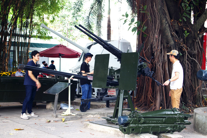 Điểm tham quan thưa khách nước ngoài
