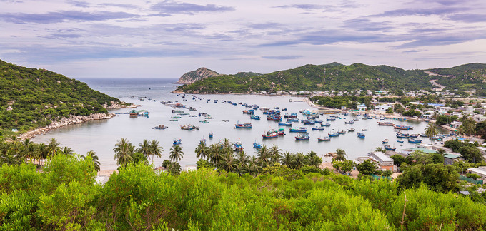 Bình minh Hang Rái
