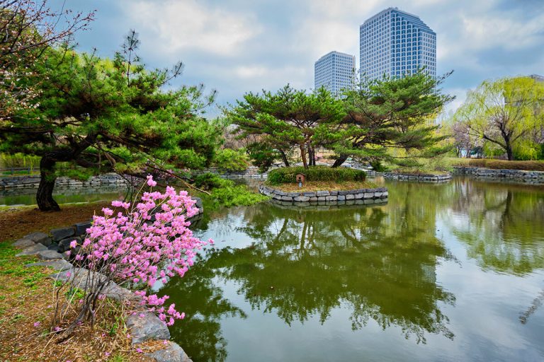 Khuyến mại tour Hàn Quốc tháng 10
