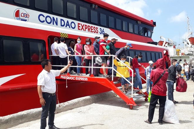Côn Đảo đề xuất ngừng tiếp nhận khách du lịch phòng Covid-19