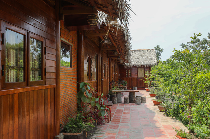 Homestay làm từ 4.000 cây dừa