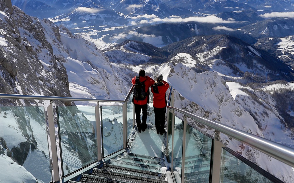 Cau kinh khong danh cho nguoi yeu tim tai Ao hinh anh 7 dachstein_skywalk_gross.jpg