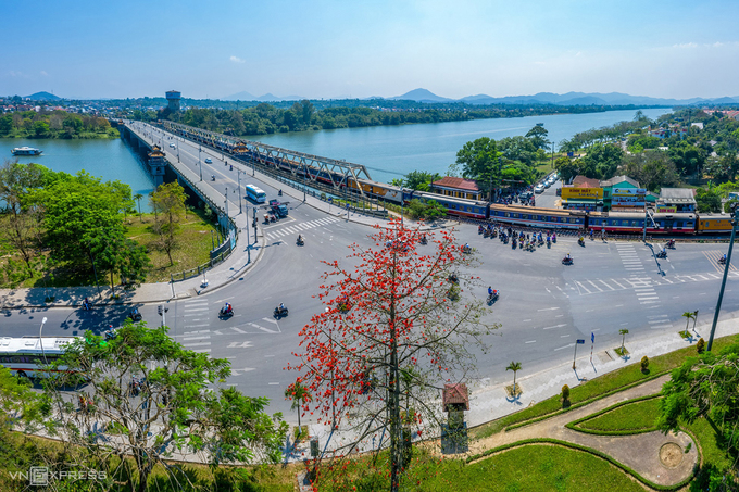 Huế mùa hoa gạo