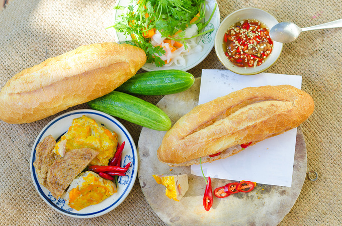 5 đặc sản bánh mì từ Bắc vào Nam