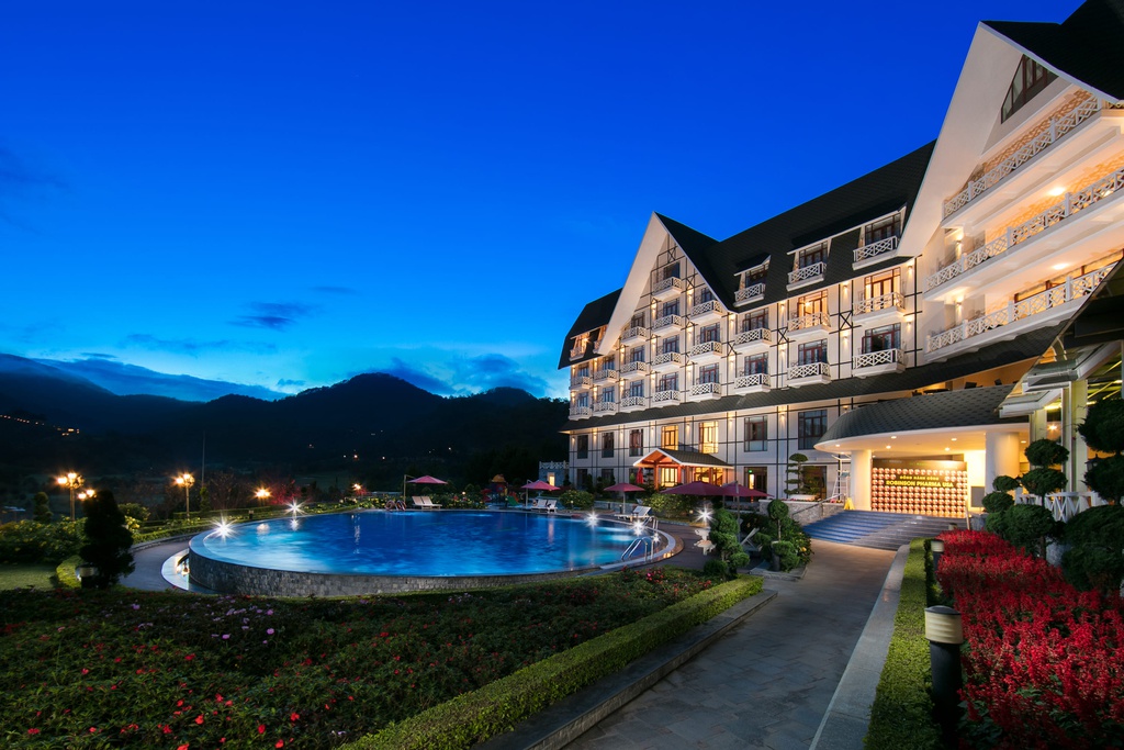 Sam Tuyen Lam - thien duong nghi duong dam chat Au tai Da Lat hinh anh 13 Swimming_Pool_1_.jpg
