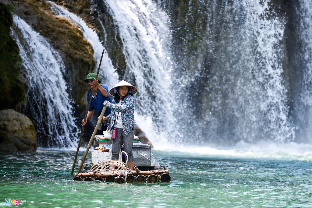 Can canh ve dep nhu xu tien o thac Ban Gioc hinh anh 5
