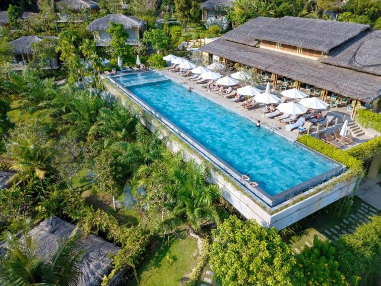 Top 3 resort Phú Quốc sang chảnh có hồ bơi “xịn sò” Top 3 resort Phú Quốc sang chảnh có hồ bơi “xịn sò”