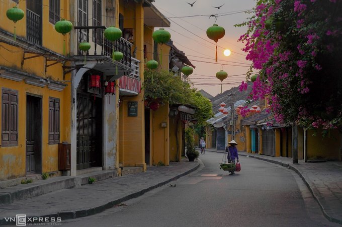 Phố Hội yên vắng