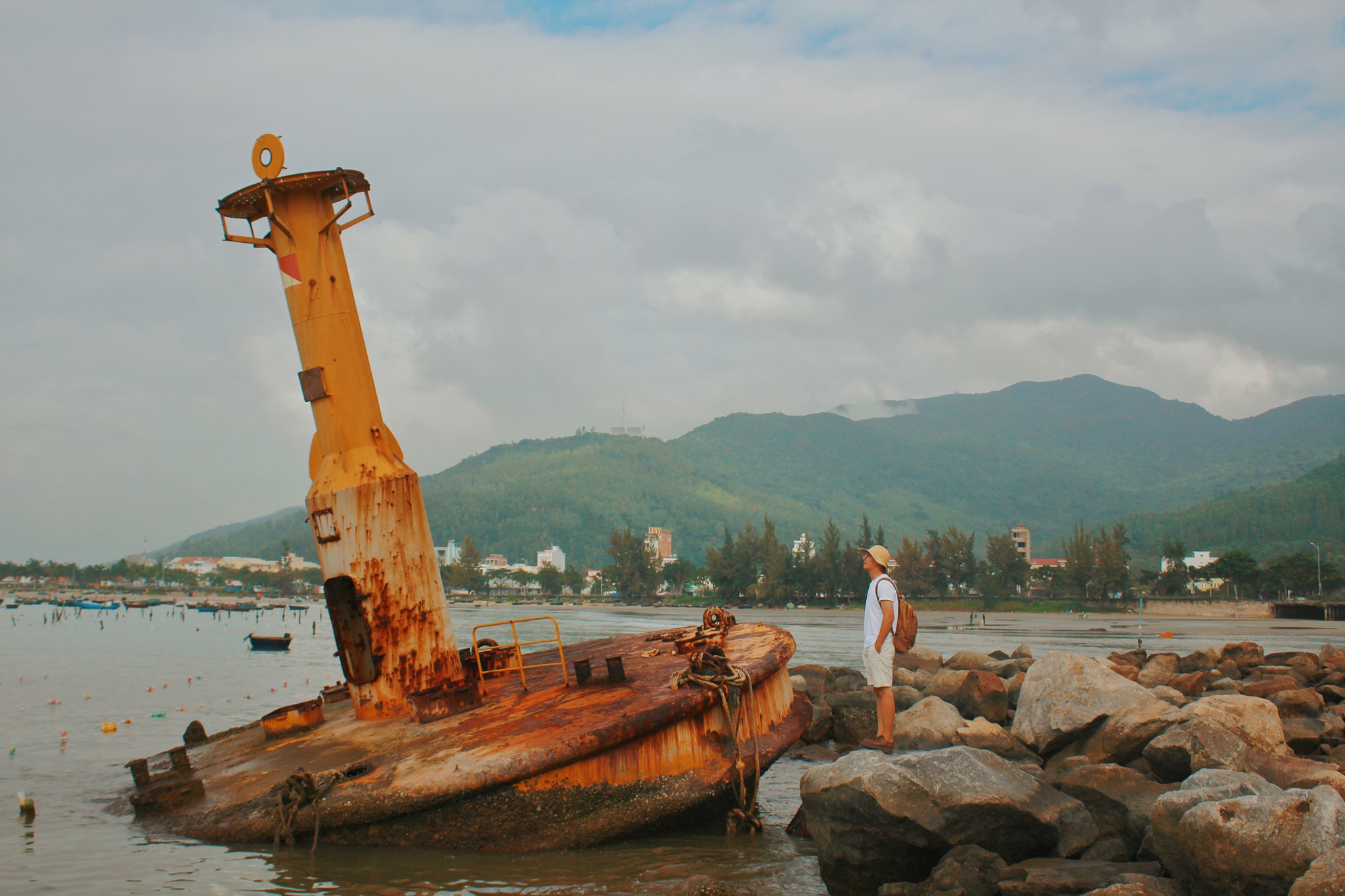 Nhung khoanh khac binh yen dung nghia o Da Nang, Hoi An hinh anh 18 28.jpg