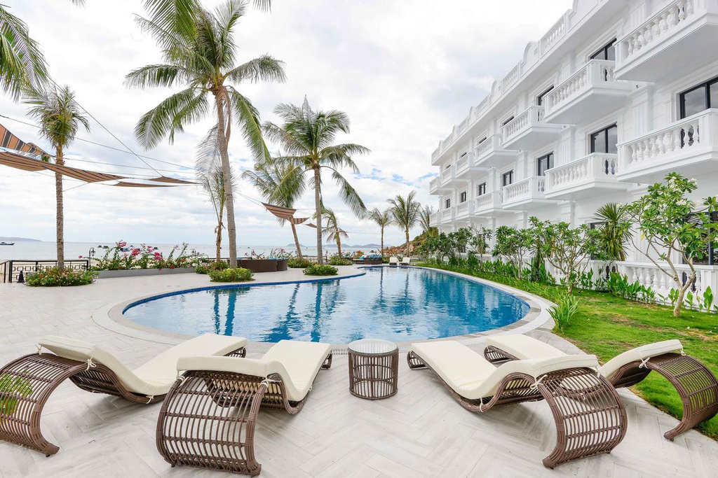Giai nhiet tai ho boi view bien sang trong o 4 resort Quy Nhon hinh anh 5 2_Seaside_Quy_Nhon.jpg