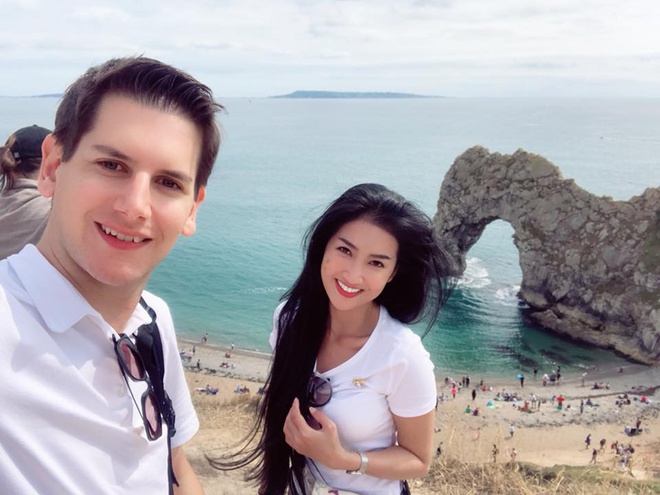 Moi tinh gan mot thap ky cua dien vien Quynh Lam va ban trai nguoi Anh hinh anh 5 41651248_2032318646789397_7085826664004845568_n.jpg