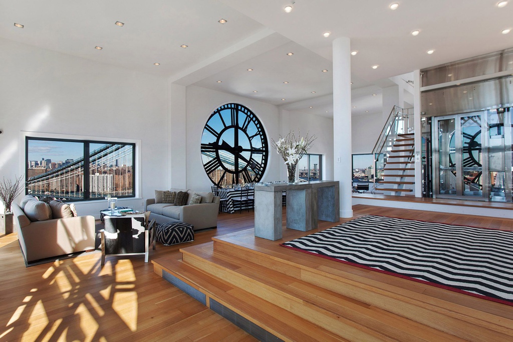 10 ngoi nha so huu kien truc la tren the gioi hinh anh 7 clocktower_ph_living_with_bridge_view2.jpg