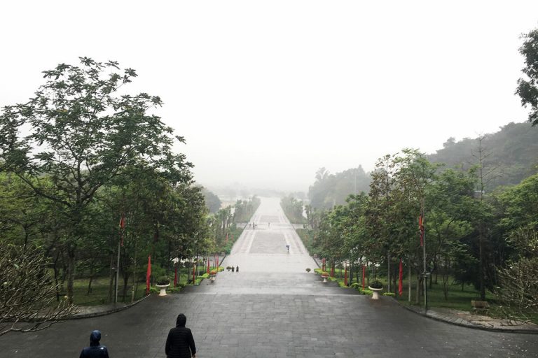 Lễ giỗ Tổ Hùng Vương vắng người Lễ giỗ Tổ Hùng Vương vắng người