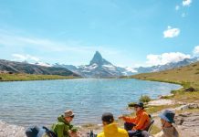 Các chuyên gia dự đoán sự trở lại của nền du lịch thế giới sau khi bị đóng băng vì đại dịch: Sẽ rất có lợi cho du khách, nhưng nếu là bạn đủ “dũng cảm” Các chuyên gia dự đoán sự trở lại của nền du lịch thế giới sau khi bị đóng băng vì đại dịch: Sẽ rất có lợi cho du khách, nhưng nếu là bạn đủ “dũng cảm” - Ảnh 1.