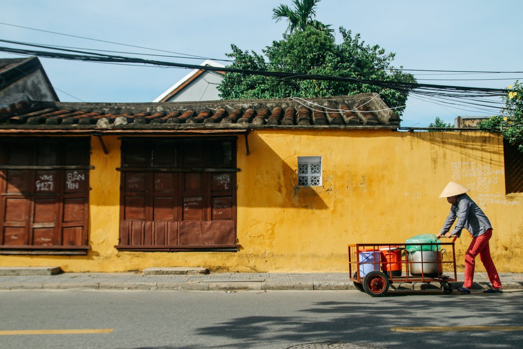 Loi giai cho nhung buc tuong mang mau thoi gian o Hoi An hinh anh 5 sctp0047_pham_vietnam_hoian_yellowcity_1589.jpg