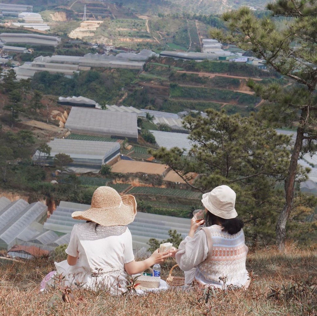 4 ngon doi view dep, tho mong o Da Lat hinh anh 6 troi.jpg