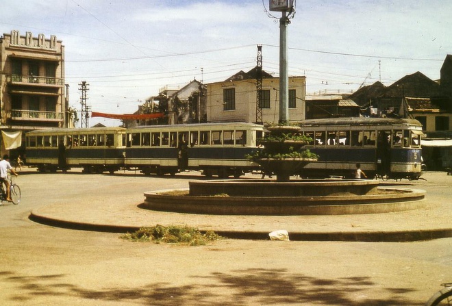 Tau dien Ha Noi - ky uc vang bong mot thoi hinh anh 1