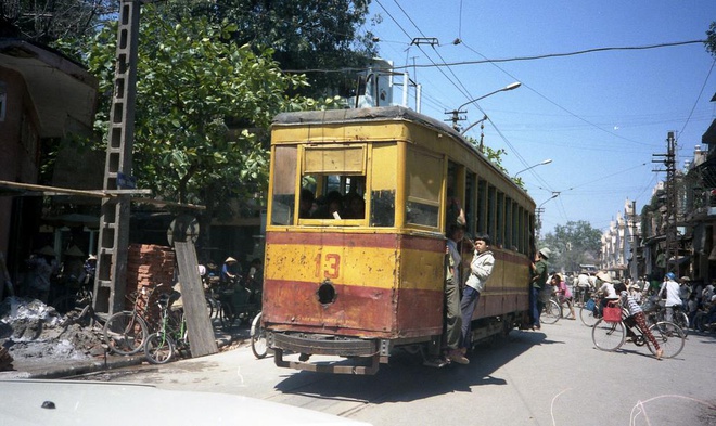 Tau dien Ha Noi - ky uc vang bong mot thoi hinh anh 2