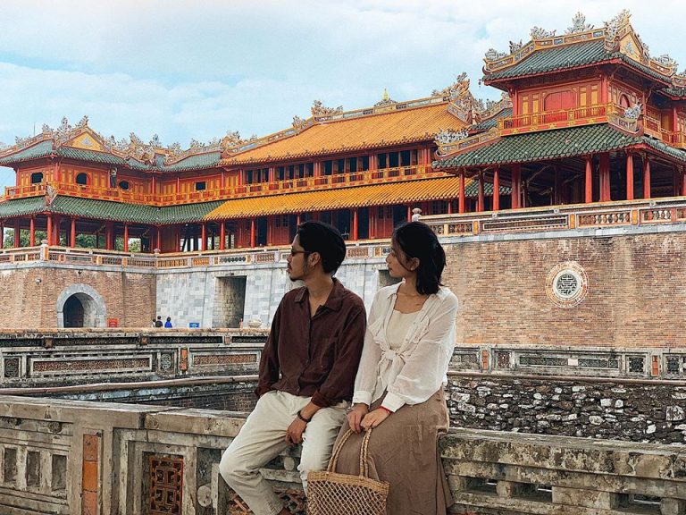 Xứ Huế tình và thơ qua bộ ảnh của cặp đôi 9X Xứ Huế tình và thơ qua bộ ảnh của cặp đôi 9X